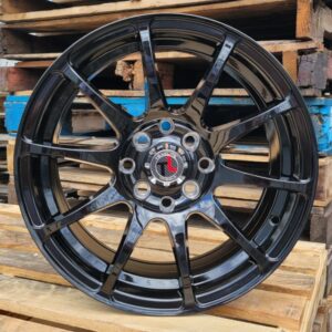 GLOSS BLACK